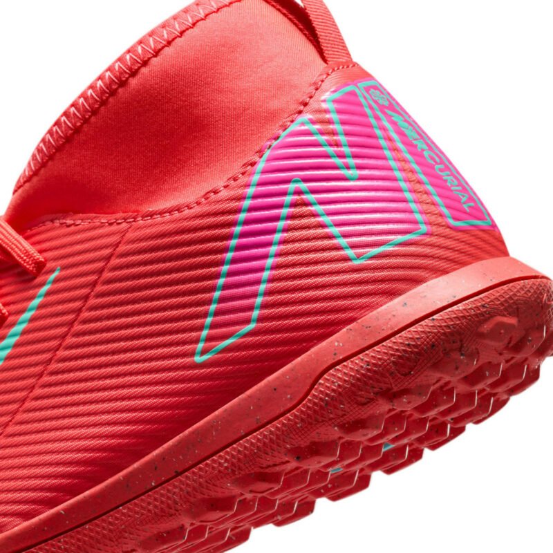 NIKE JUNIOR SUPERFLY 10 CLUB TF EMBER GLOW AURORA GREEN - Saitta Sport
